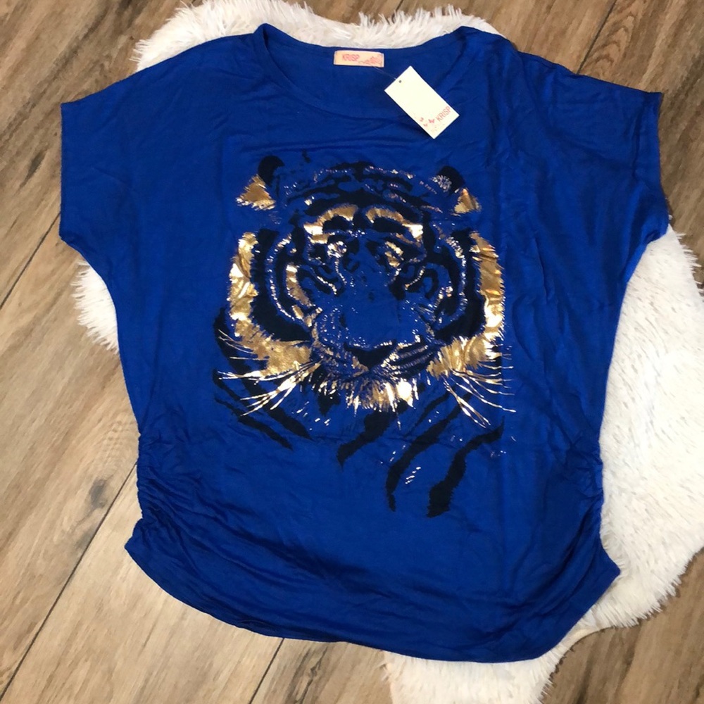 NWT Krisp Oversize Tiger Print Top
